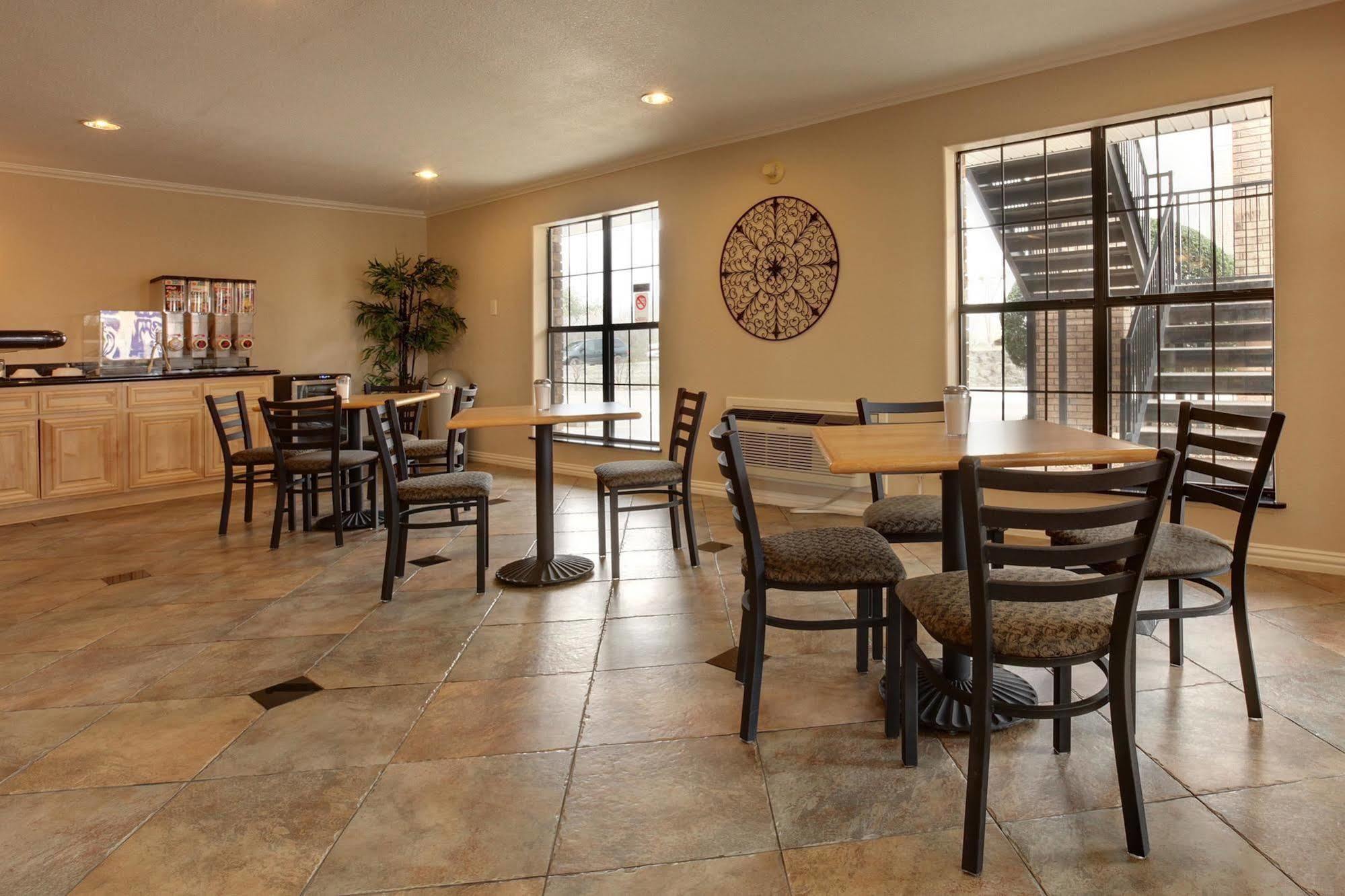 Americas Best Value Inn And Suites Desoto Ngoại thất bức ảnh