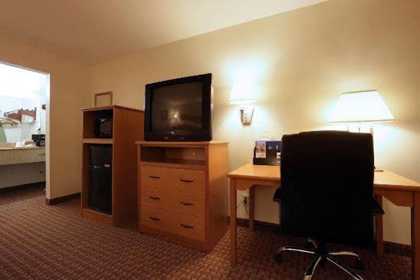 Americas Best Value Inn And Suites Desoto Ngoại thất bức ảnh
